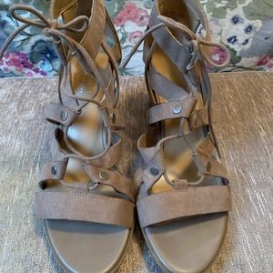 Ran Wedge Sandal